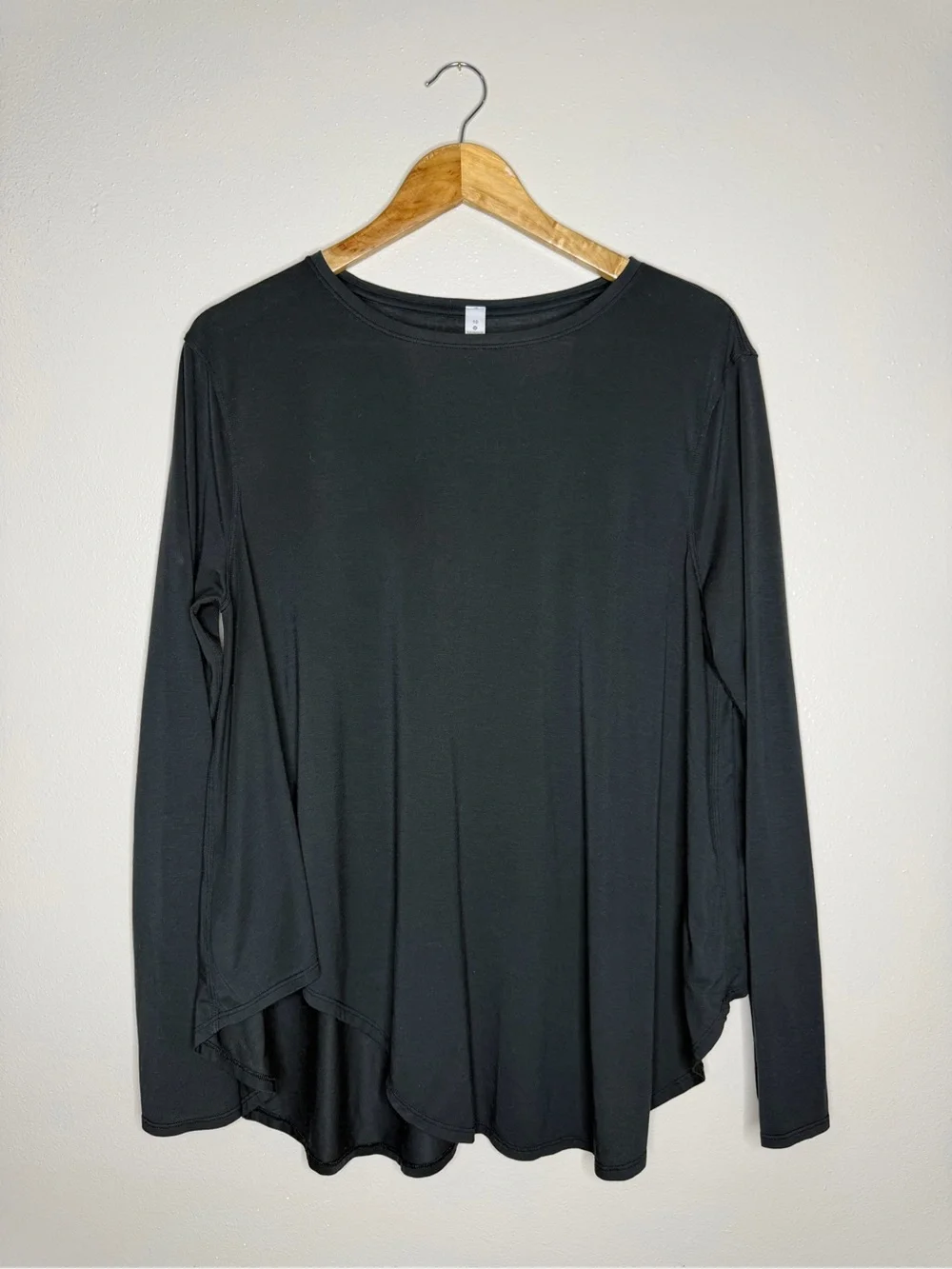 Lululemon | Lifted Balance Long Sleeve‎ Top in Black, size 10